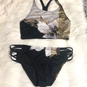 BRAND NEW!! Carmen Marc Valvo swimwear